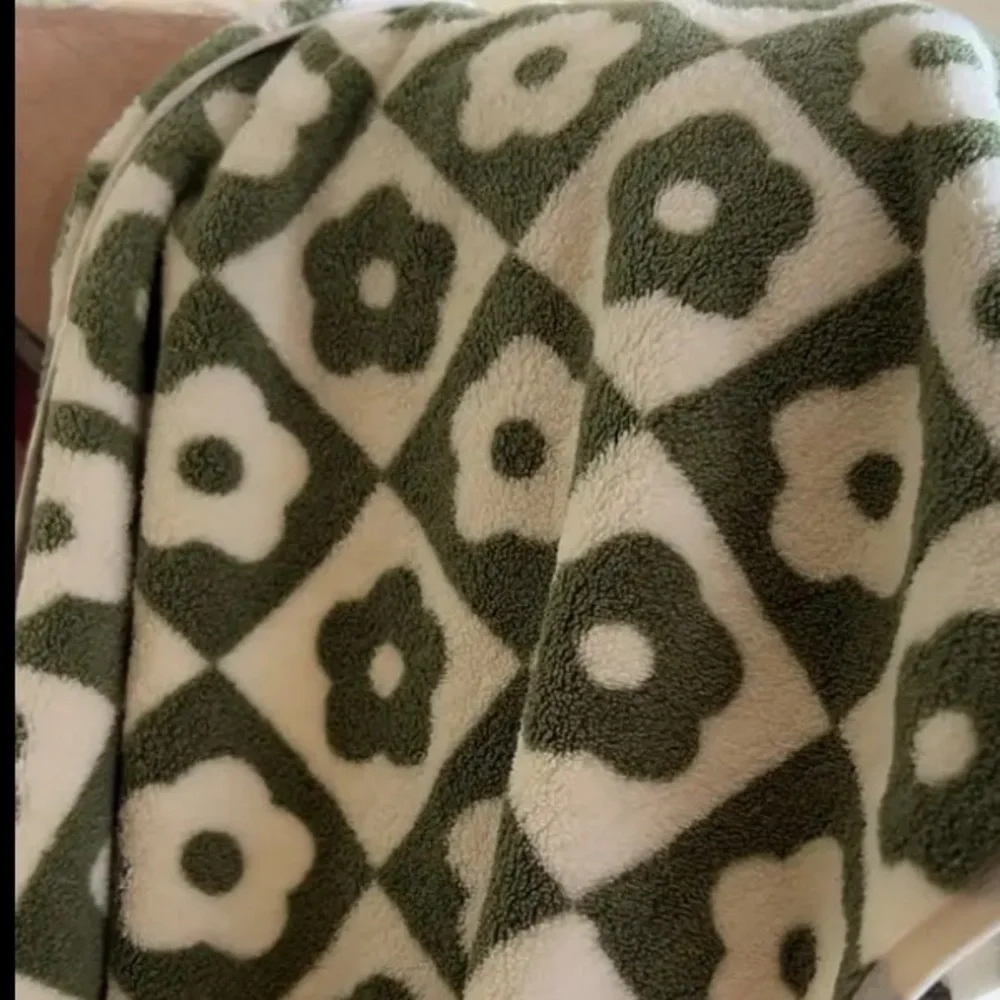 Green Flower Hand Towel